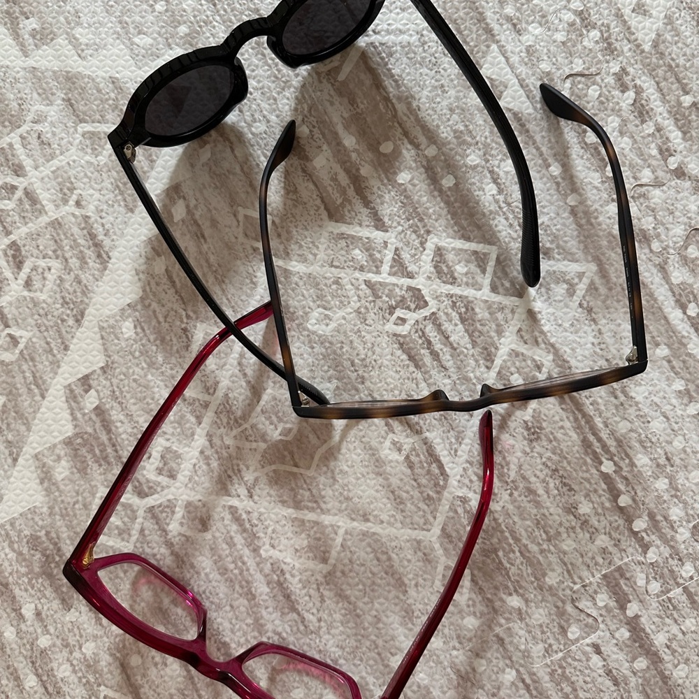 Ray-Ban & more Stylish Black, Brown, and Pink Glasses Set - Picture 3 of 8